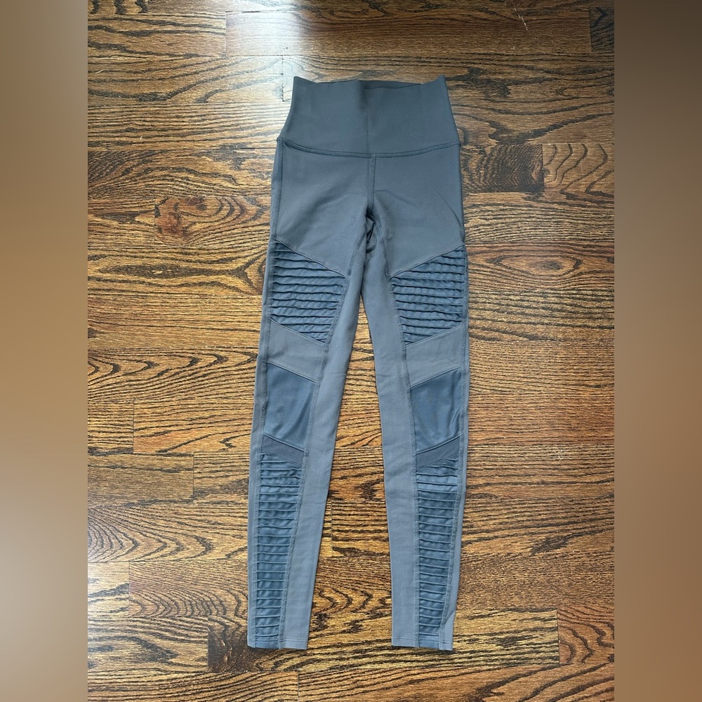 ALO Gray Moto High-Waisted Leggings with Ribbed Panels